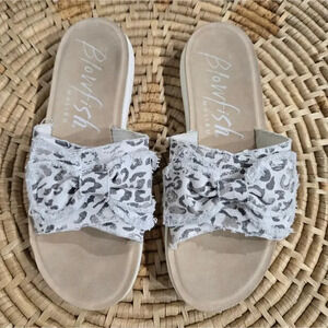 Blowfish Cheetah White Gray Slip On Sandals